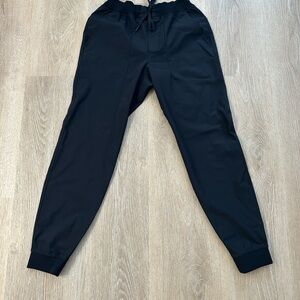 Women’s LULULEMON Black Jogger
